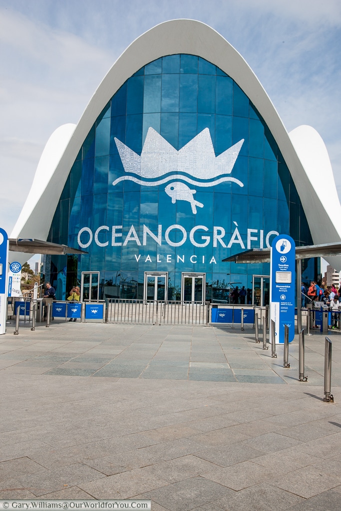 The entrance to l'Oceanografic, Valencia, Spain