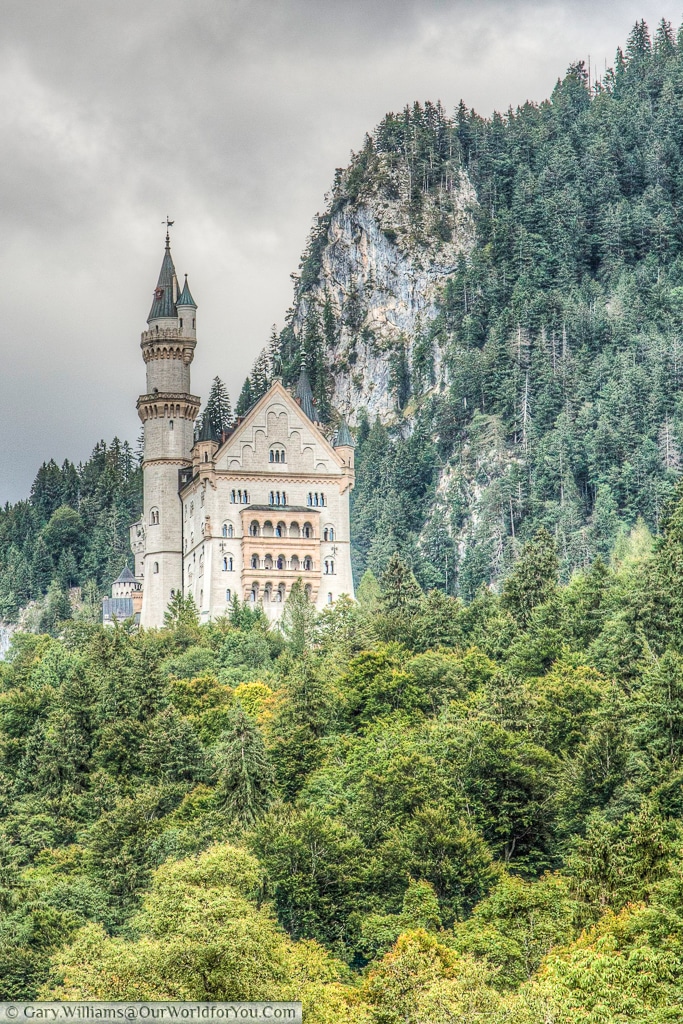 The fairytale castle of Schloss Neuschwanstein, Hohenschwangau, Bavaria, Germany