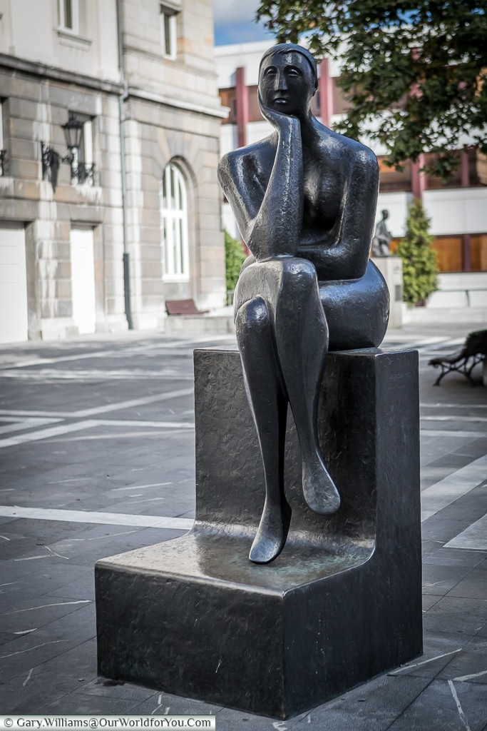 The bronze of ‘La Pensadora’, The Thinker, Oviedo, Spain