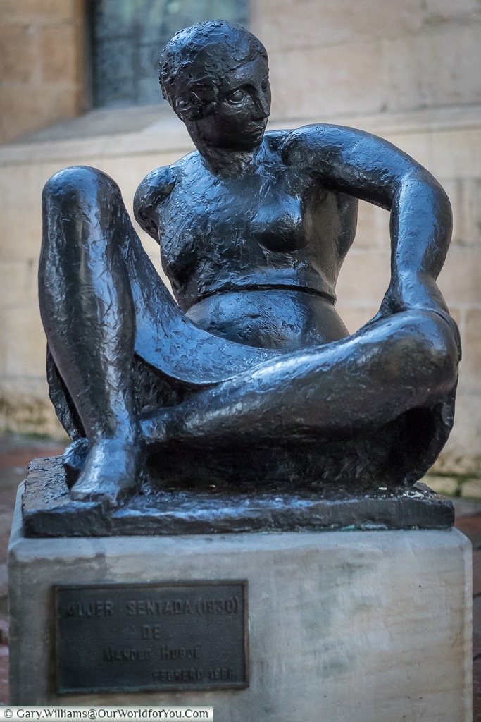 Mujer Sentada, Oviedo, Spain