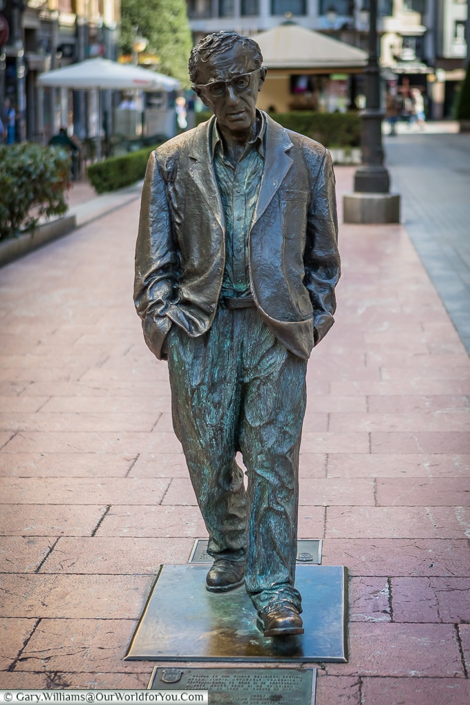 Woody Allen Statue, Oviedo, Spain