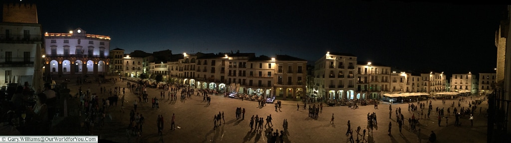 A panoramic shot of the Plaza Mayor, Cáceres, Spain