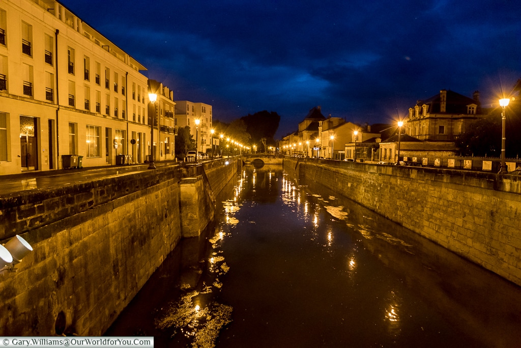 Canal Saint-Martin at night, Châlons-en-Champagne, France