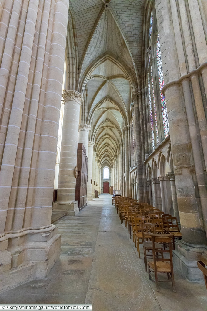 Inside Saint Etienne Cathedral, Châlons-en-Champagne, France