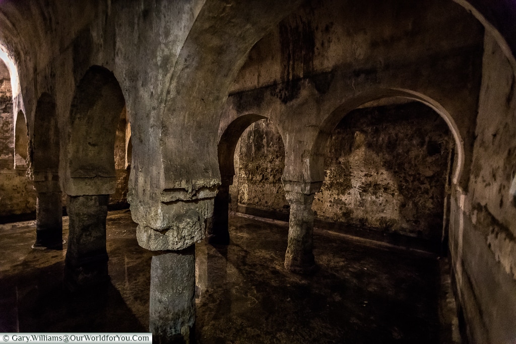 Inside the cistern, Cáceres, Spain