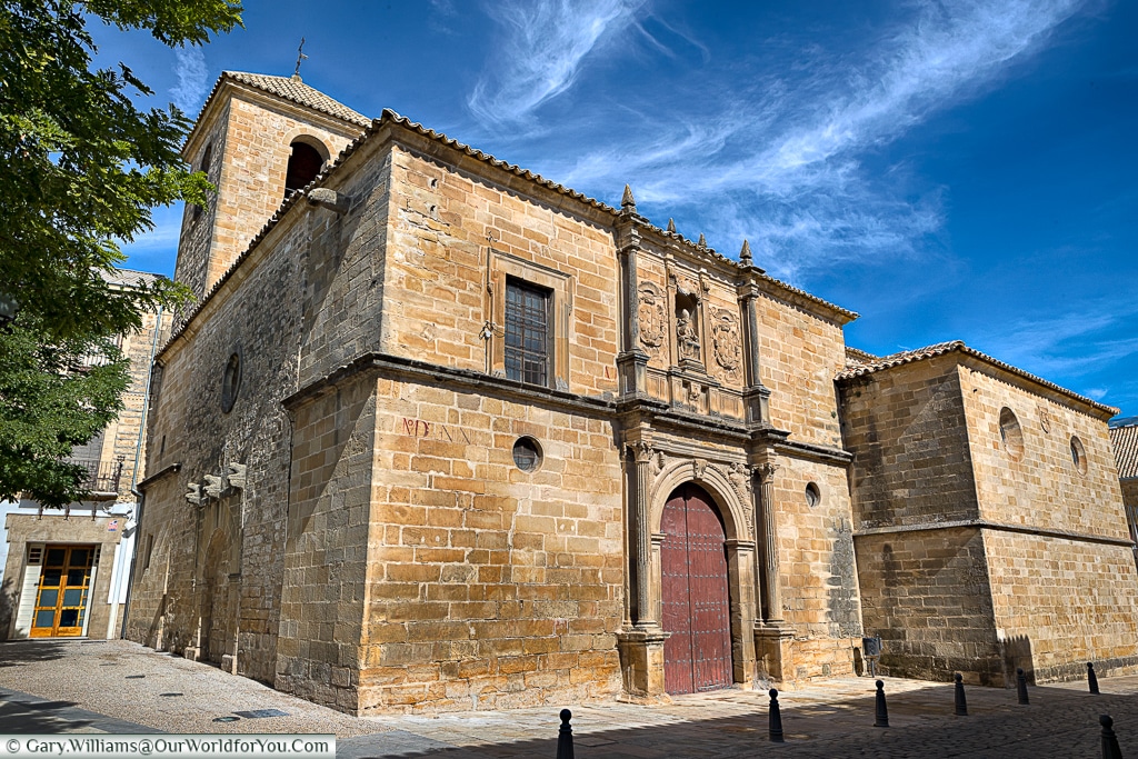 The door to the Iglesia de San Pedro, Úbeda, Spain