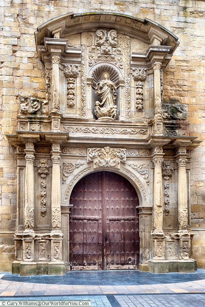 Entrance to Church-Cathedral of Santa María de la Redonda, Logroño, Spain