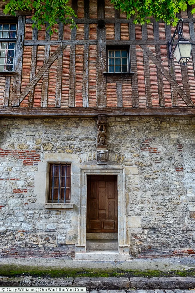 A door on Rue Mitantier, Troyes, Champagne, Grand Est, France