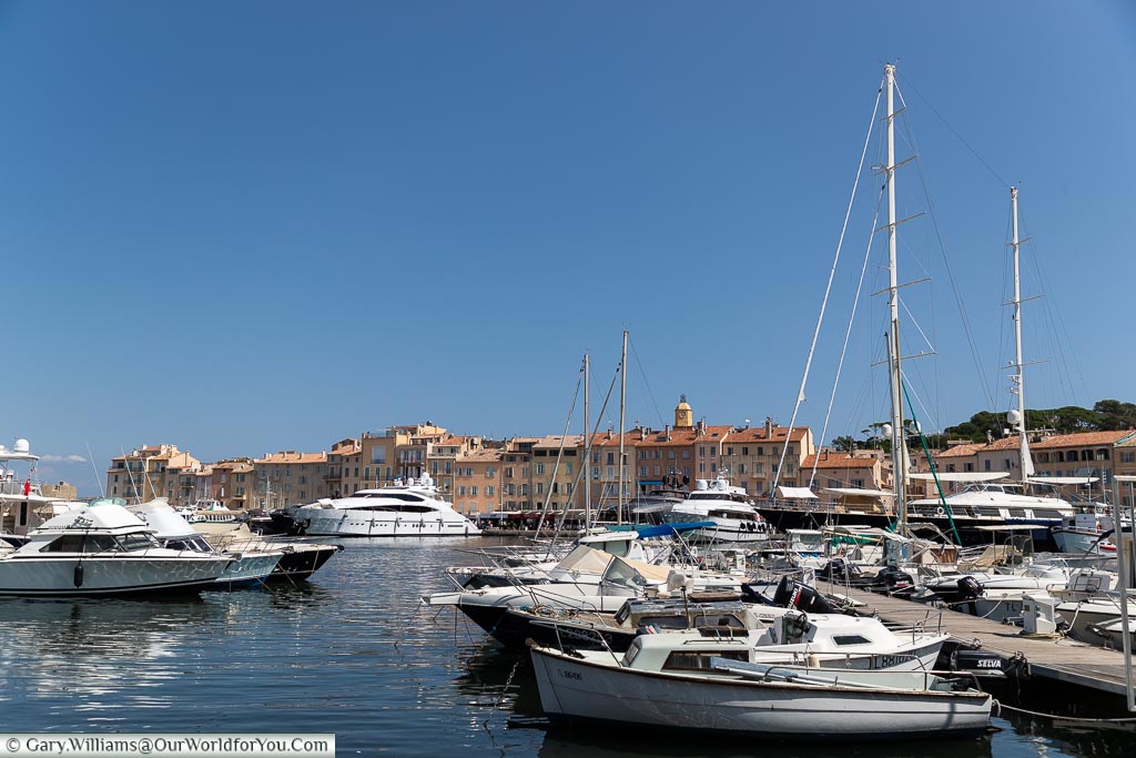 A stroll around the harbour of Saint-Tropez, France - Our World for You