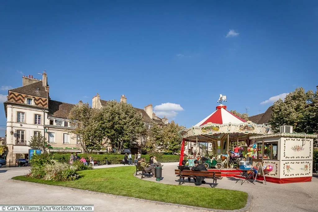 Featured image for “16 of our much-loved towns and cities in France”