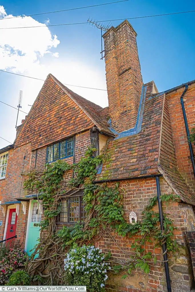 Picturesque red-tiled cottages along Lodge Lane in Westerham, Kent