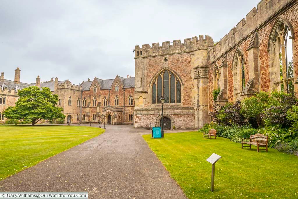 The stone walls, archbishops palace and chapel in wells, somerset