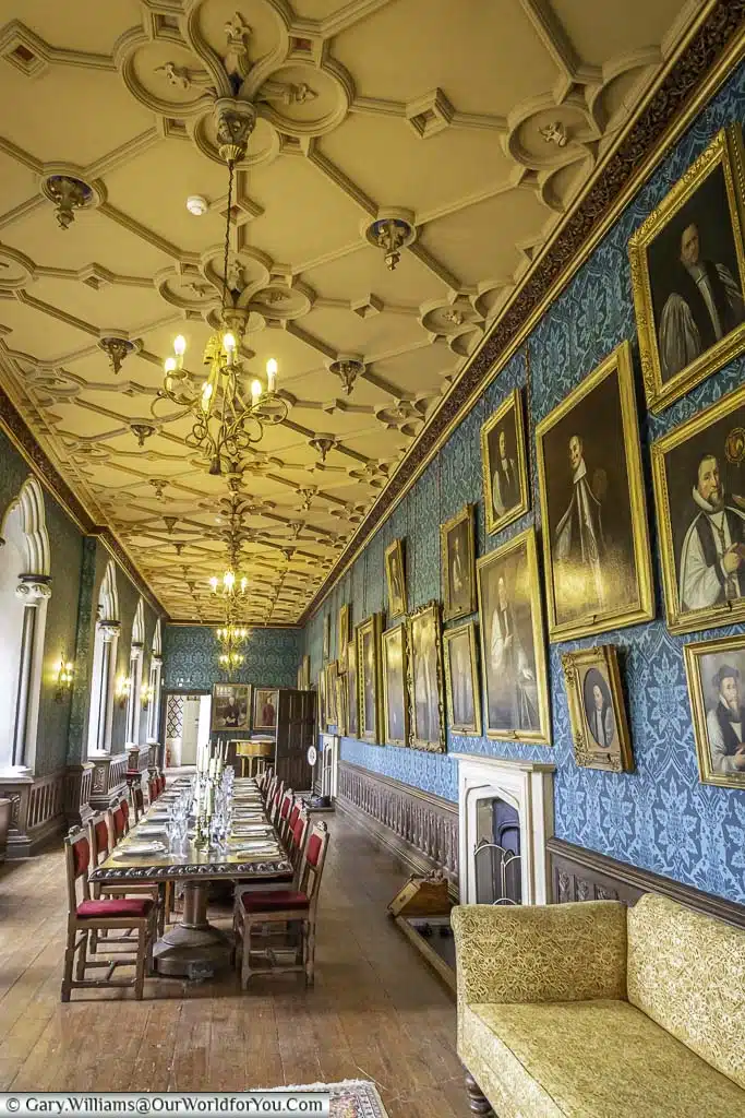 Ceiling, good Wells England