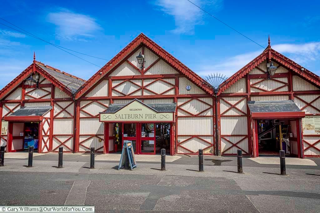 The vintage-style entrance to Saltburn Pier’s amusements captures the town’s Victorian seaside spirit. With its decorative woodwork and bold colours, it’s a nostalgic gateway to coastal fun.