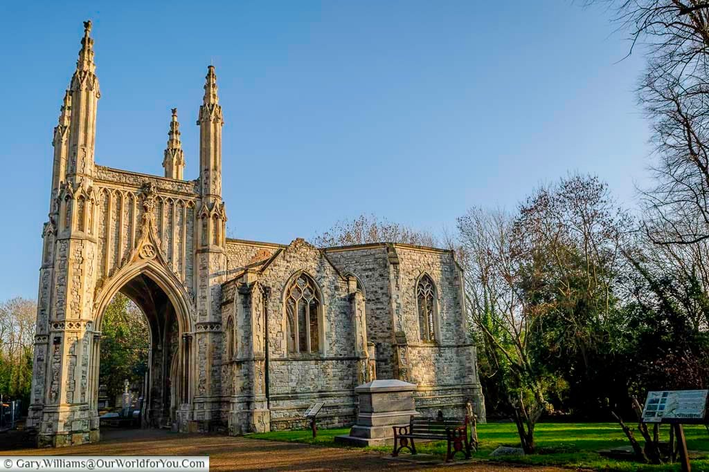 Featured image for “Nunhead Cemetery, London”