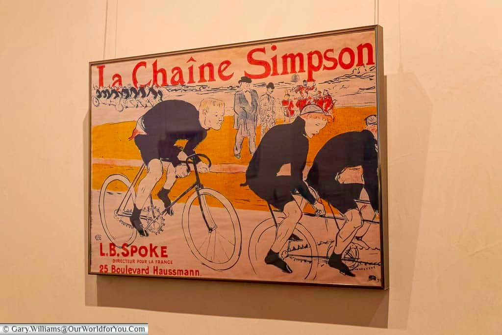 Vintage “La Chaîne Simpson” cycling poster by Henri de Toulouse-Lautrec exhibited at the Toulouse-Lautrec Museum in Albi. This iconic artwork highlights the artist’s influence on advertising art and Albi’s strong cultural heritage.