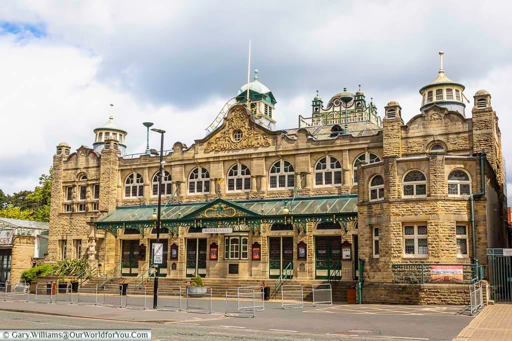 The Royal Hall in Harrogate stands out with its elaborate Edwardian design and distinctive green domes. As a celebrated concert venue, it represents one of Harrogate’s finest architectural and cultural landmarks.