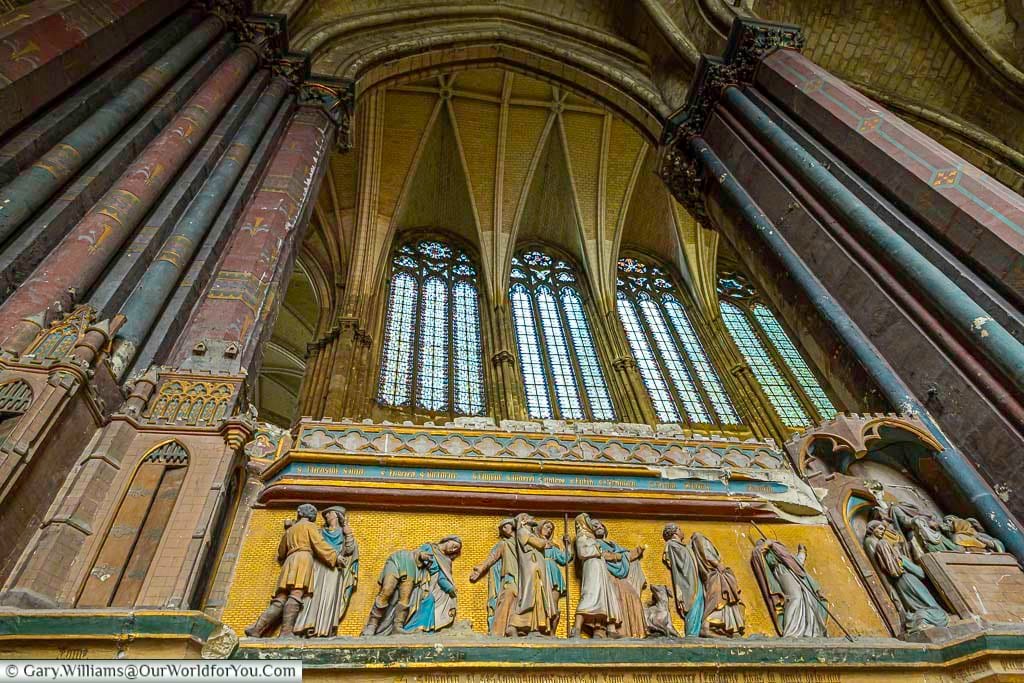 The richly decorated interior of the Basilique de Saint-Quentin showcases Gothic arches, intricate sculptures, and towering stained-glass windows filled with historic detail. This remarkable church interior is one of the architectural highlights of Saint-Quentin and a must-visit destination for lovers of French history and sacred art.