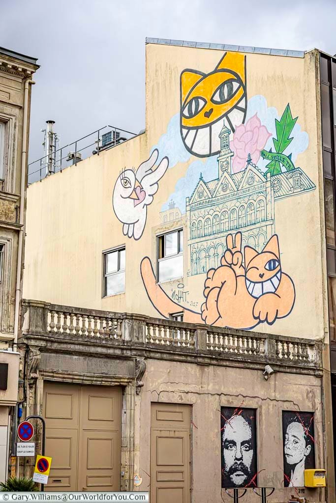Colourful street art decorates a building façade in Saint-Quentin, blending playful modern murals with the historic charm of this northern French city. This vibrant urban artwork highlights Saint-Quentin’s creative atmosphere and is a unique stop on any France walking tour or cultural city break itinerary.
