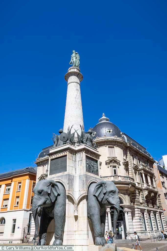 The famous Fontaine des Éléphants is one of Chambéry’s most recognisable landmarks, featuring four life-sized elephant heads around the base of a tall monument. Unveiled in 1838, the fountain honours Chambéry-born General Benoît de Boigne and his remarkable career and fortune made in India.