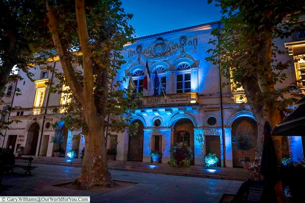 Mairie de Saint-Rémy-de-Provence illuminated in blue during the evening in the historic centre of this beautiful Provençal town.